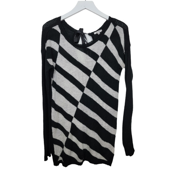 Grane Sweaters - Grane Anthropologie Nika Keyhole Back Sweater - Size M